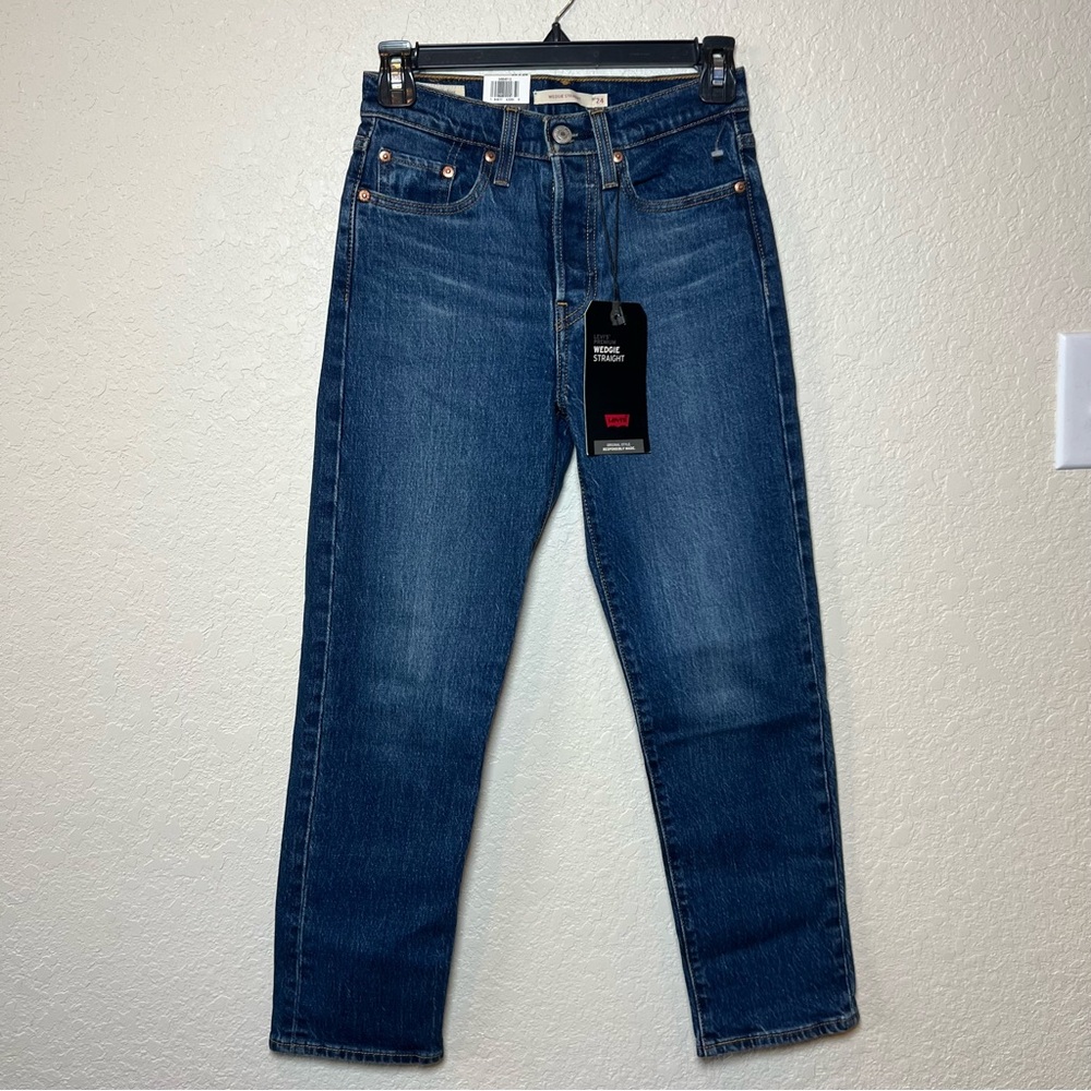 Levi’s Premium Wedgie Straight leg high waist jeans ankle length